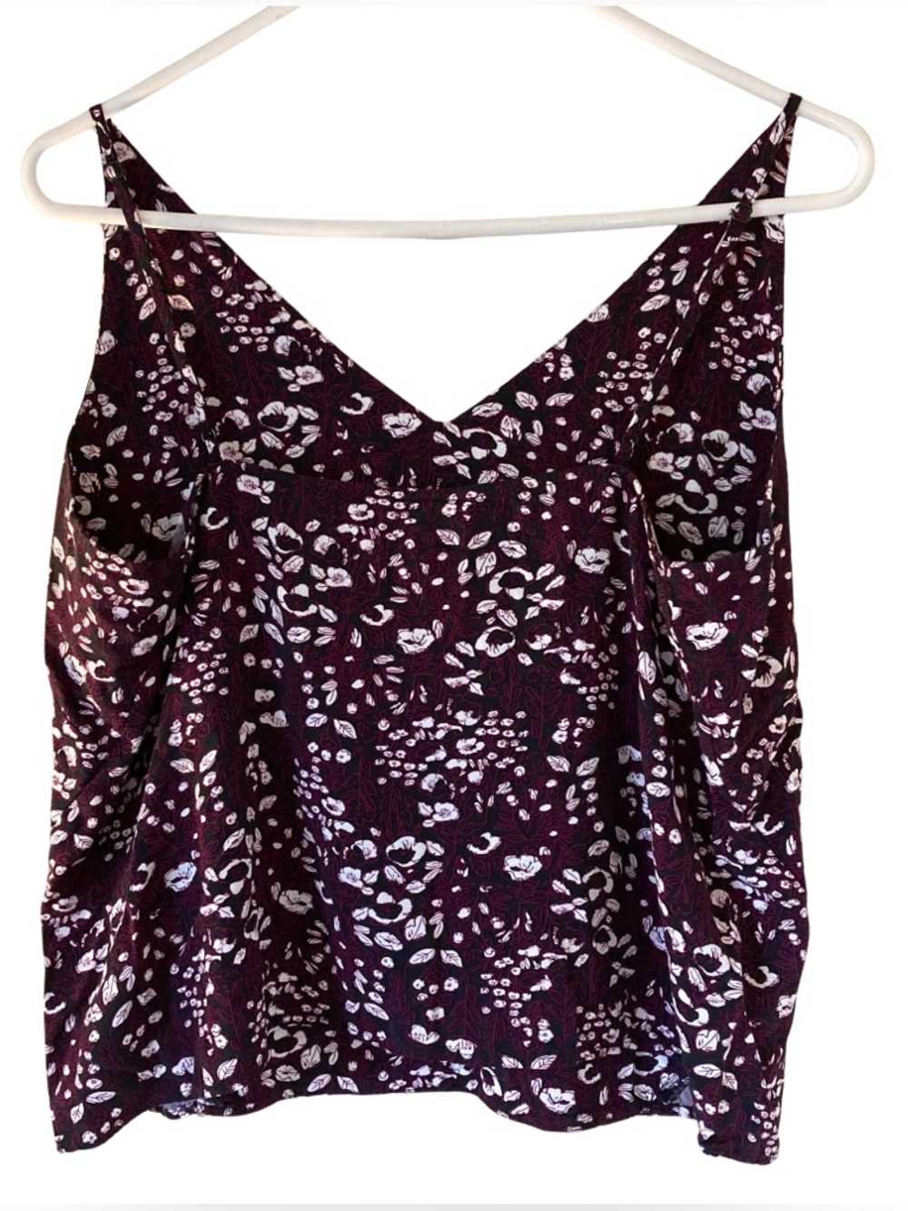 Banana Republic Factory - Black, White, Burgundy Floral Design Tank Size Large - Picture 2 of 4